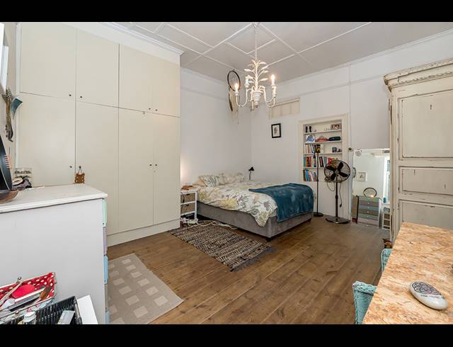 3 BEDROOM FREESTANDING TO LET IN ST JAMES